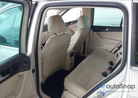 2012 Volkswagen Tiguan Se z USA, uszkodzony, nr VIN WVGAV7AX8CW570531